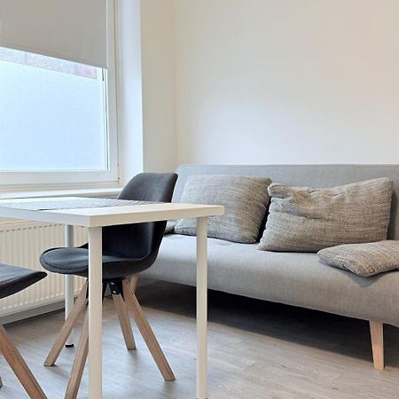 Studio-Apartments Fuer Monteure & Businessgaeste Zentral In Neumünster Exteriör bild