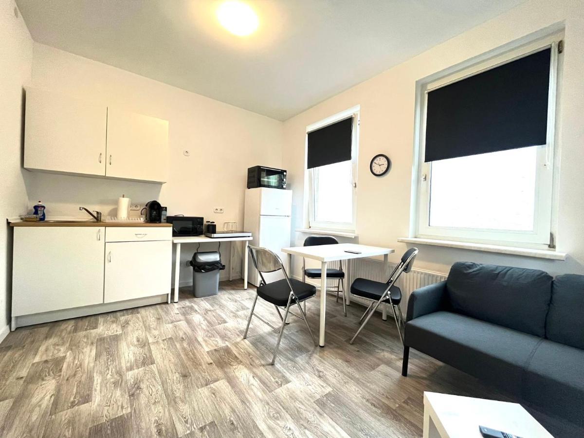 Studio-Apartments Fuer Monteure & Businessgaeste Zentral In Neumünster Exteriör bild