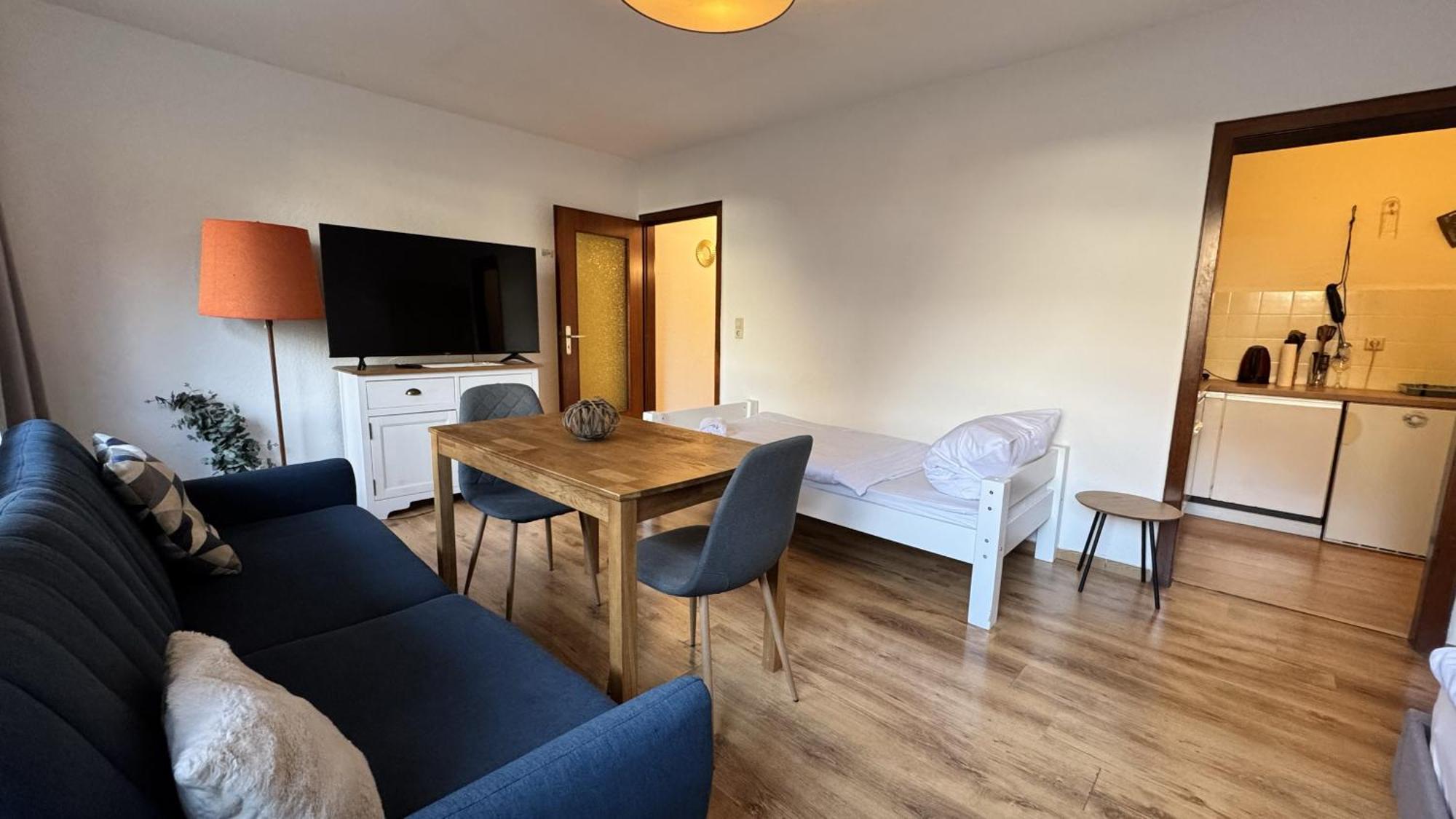 Studio-Apartments Fuer Monteure & Businessgaeste Zentral In Neumünster Exteriör bild